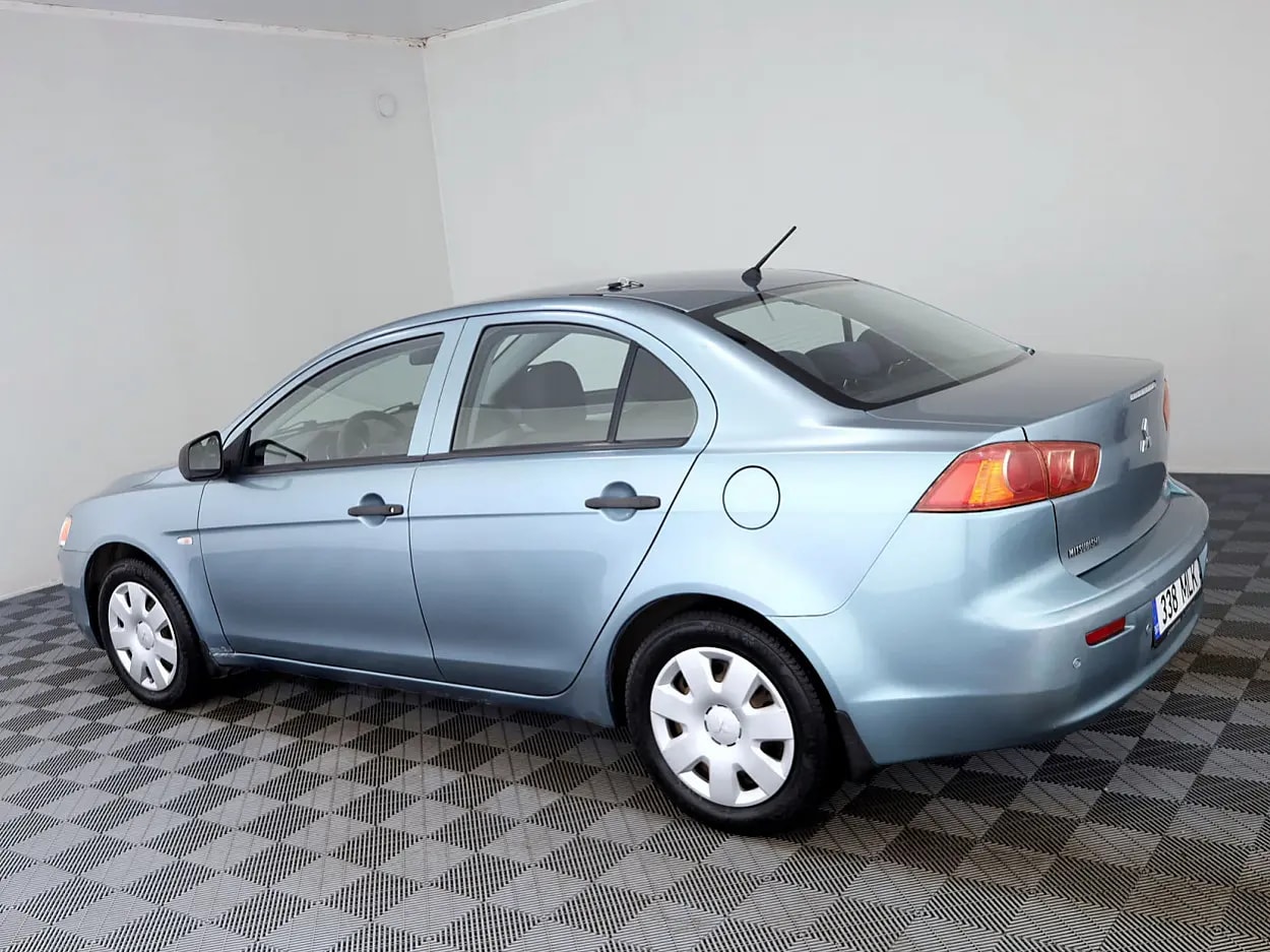 Mitsubishi Lancer