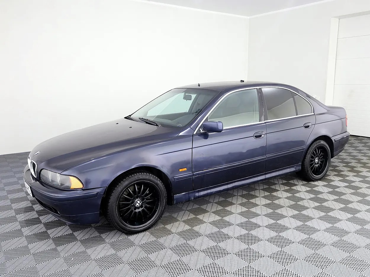 BMW 525