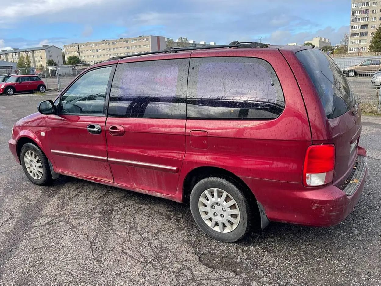 Kia Carnival