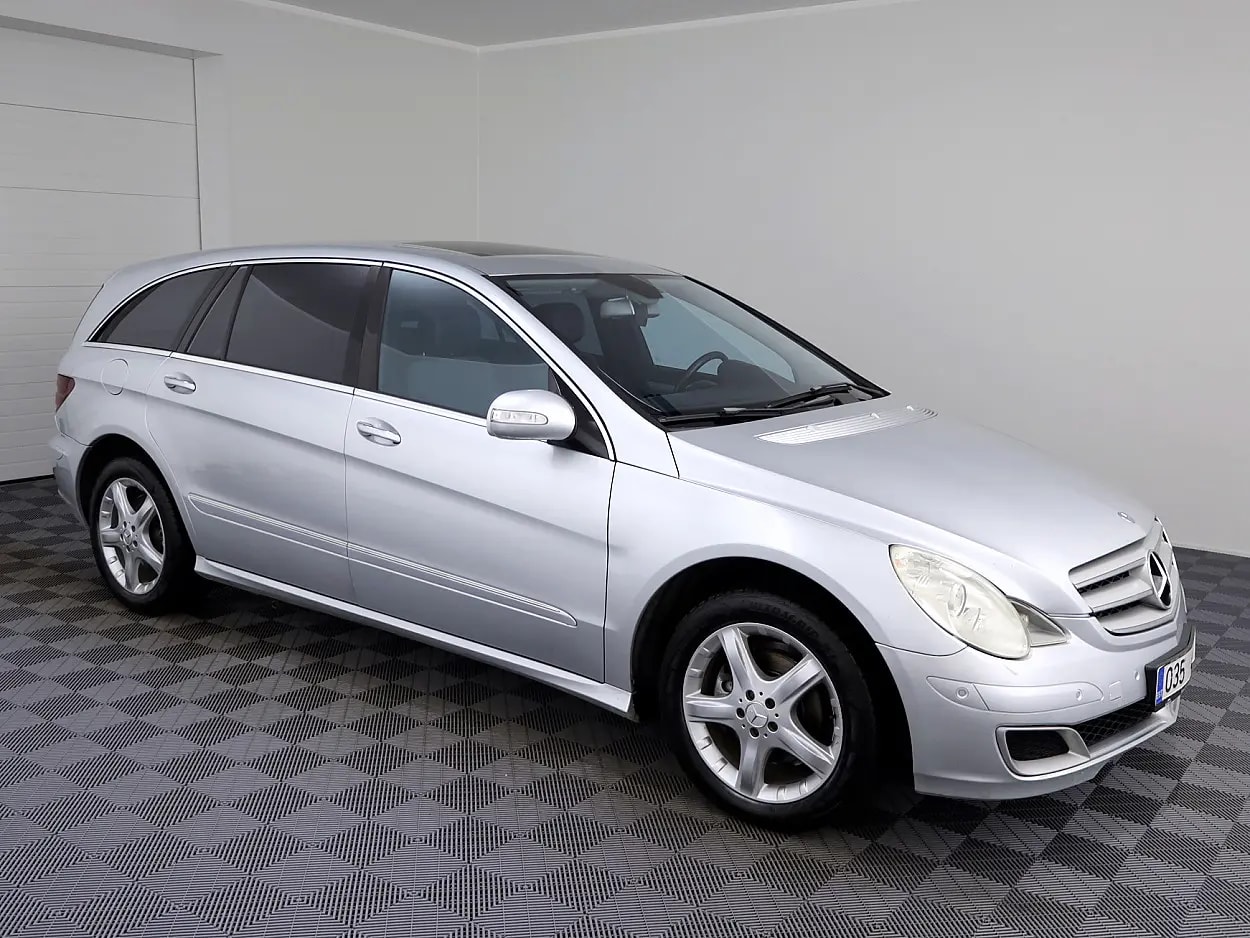 Mercedes-Benz R 320