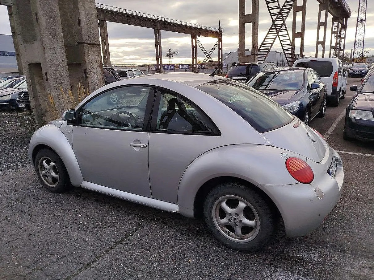 Volkswagen New Beetle