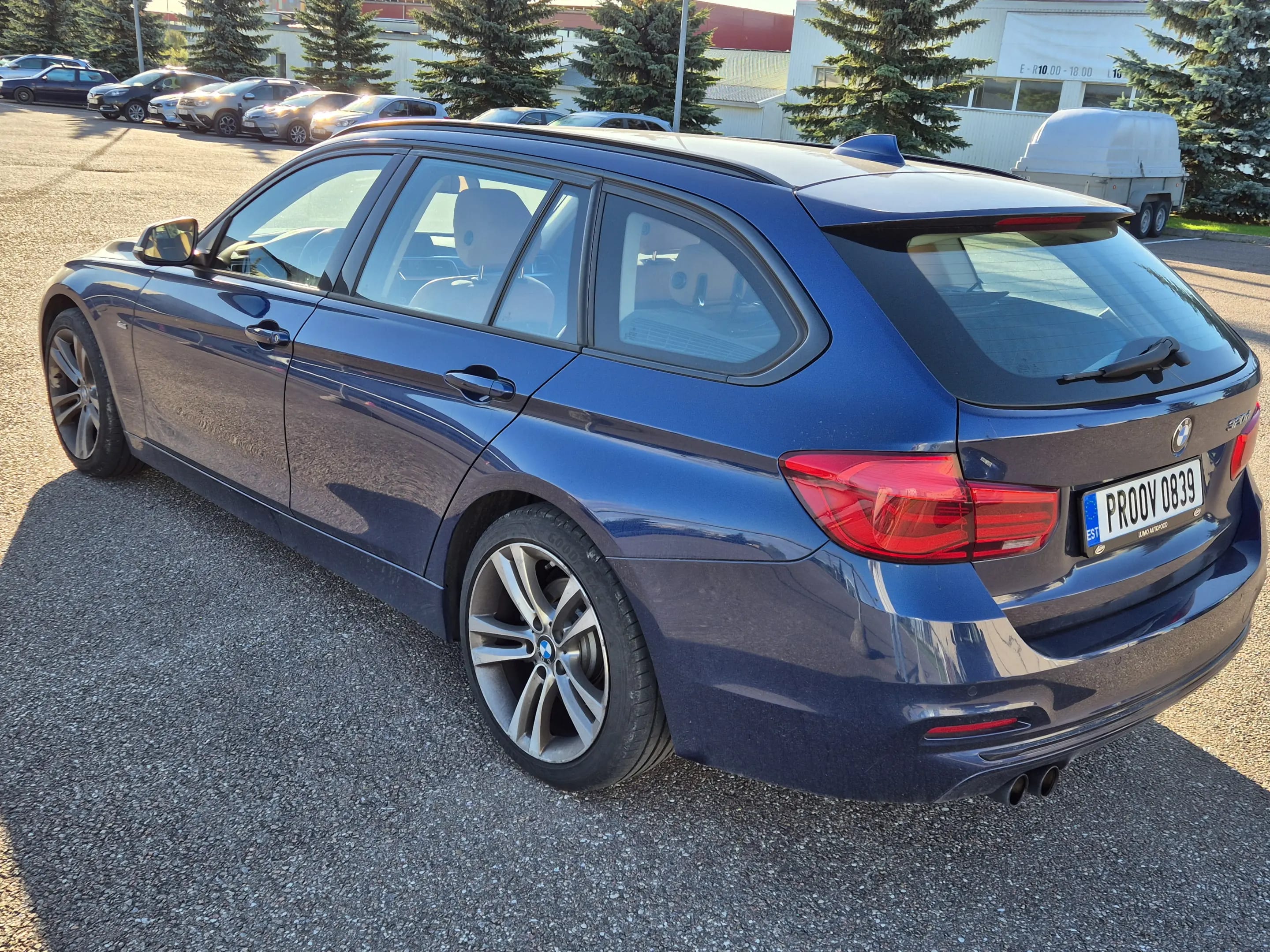 BMW 320