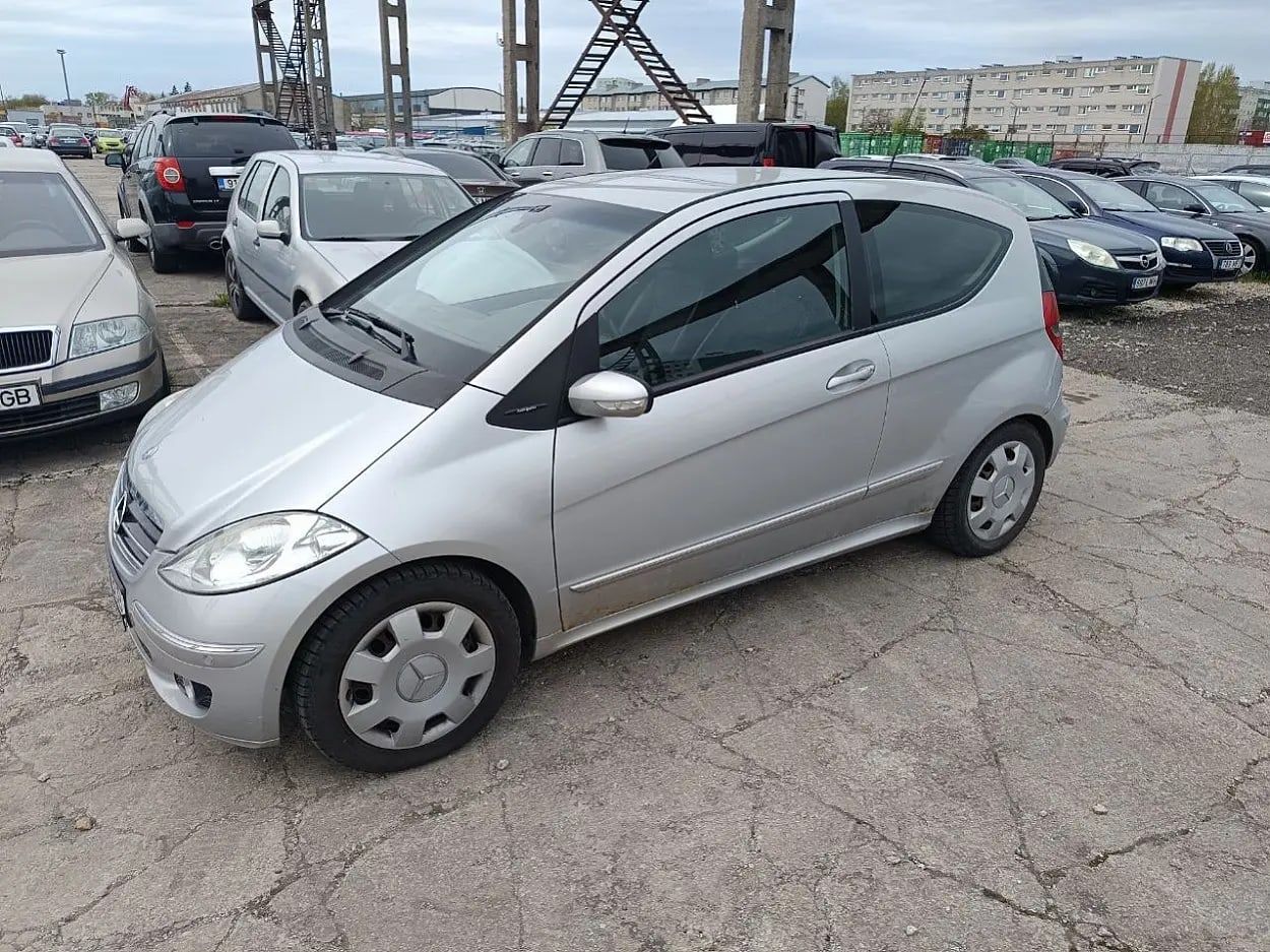 Mercedes-Benz A 200