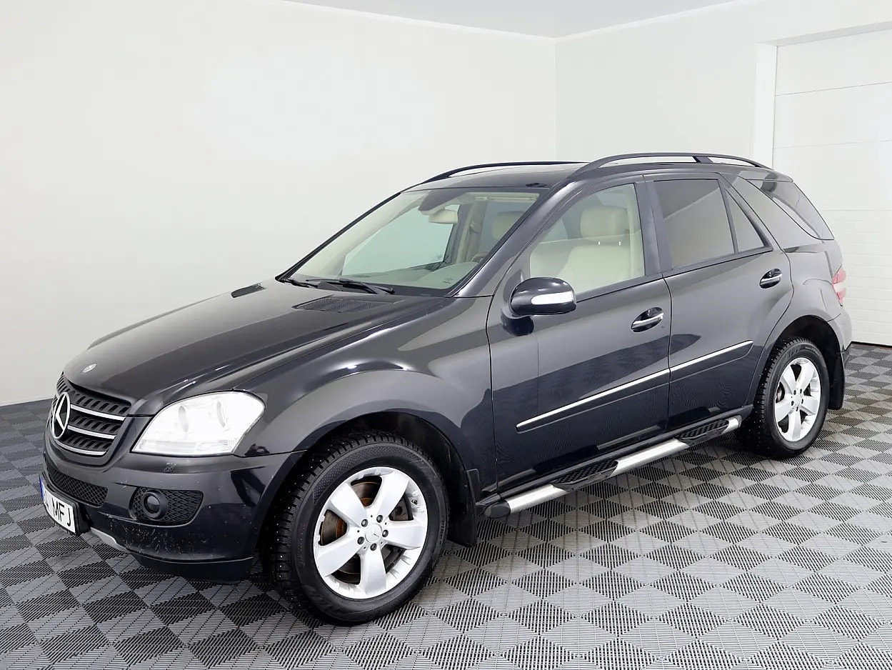 Mercedes-Benz ML 500