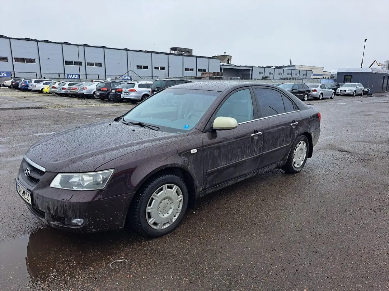 Hyundai SONATA