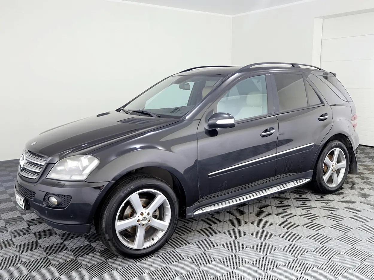 Mercedes-Benz ML 320