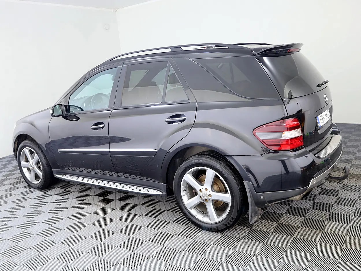 Mercedes-Benz ML 320