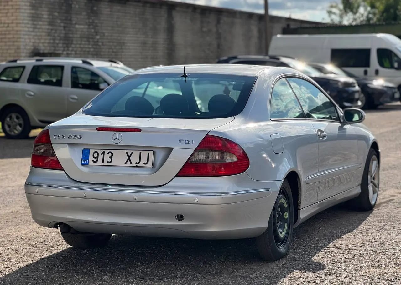 Mercedes-Benz CLK 220