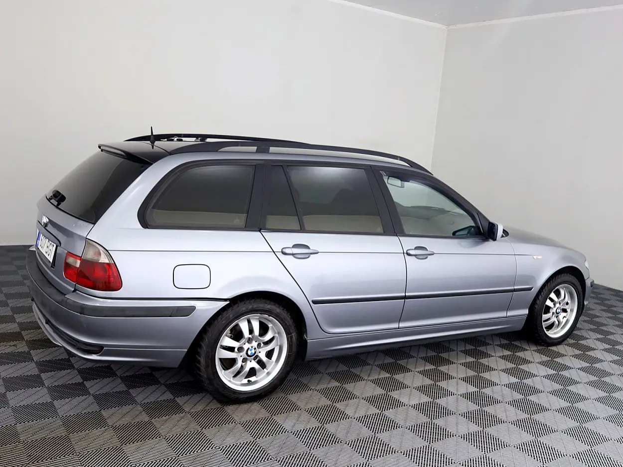 BMW 320