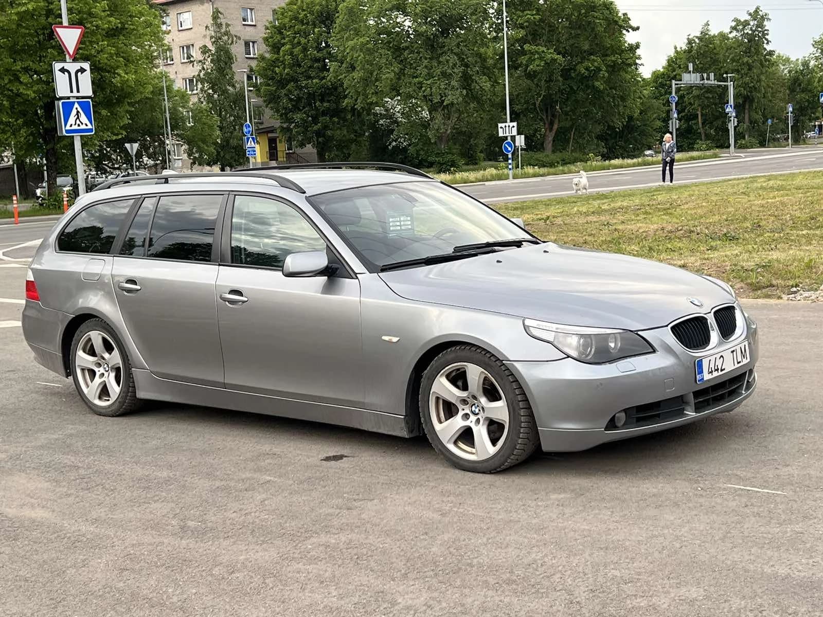 BMW 530