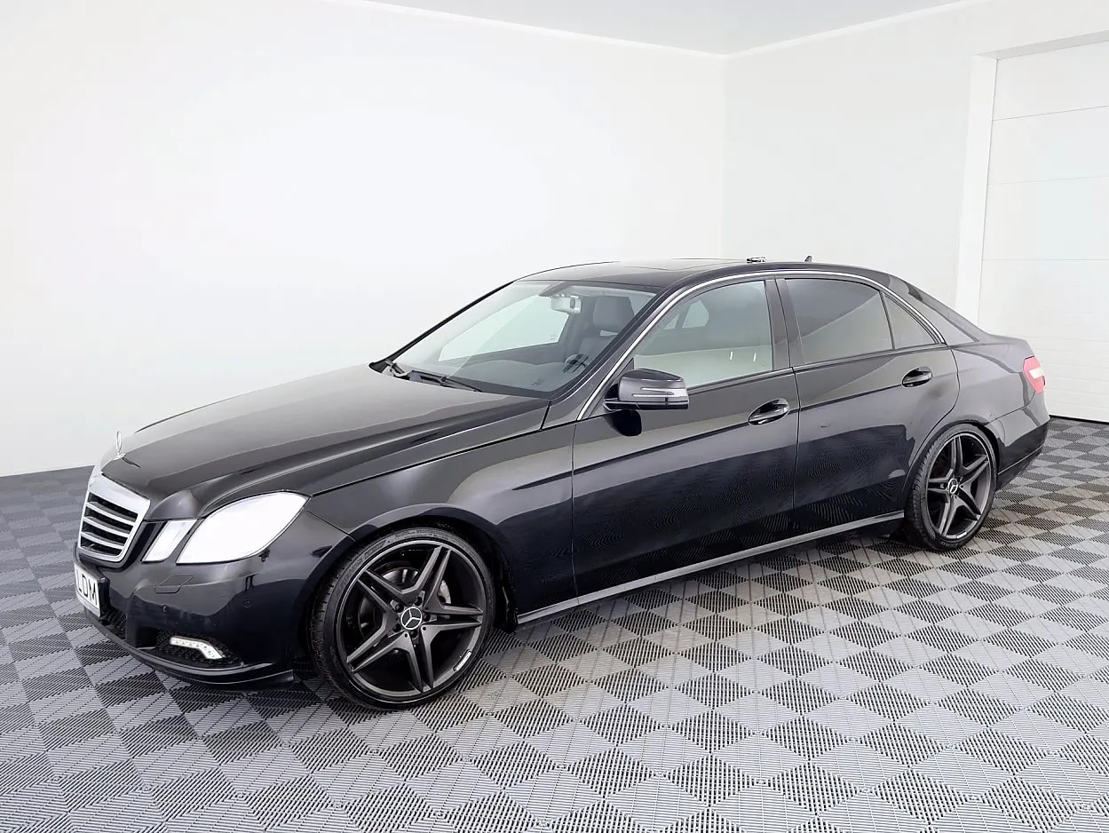 Mercedes-Benz E 220