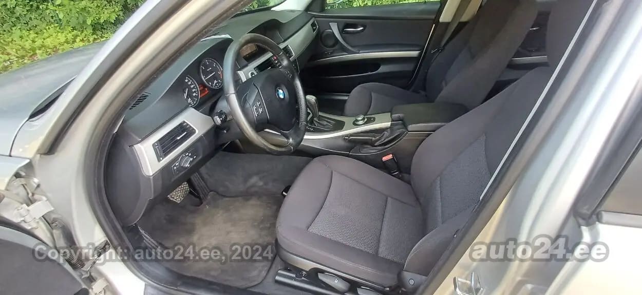 BMW 320