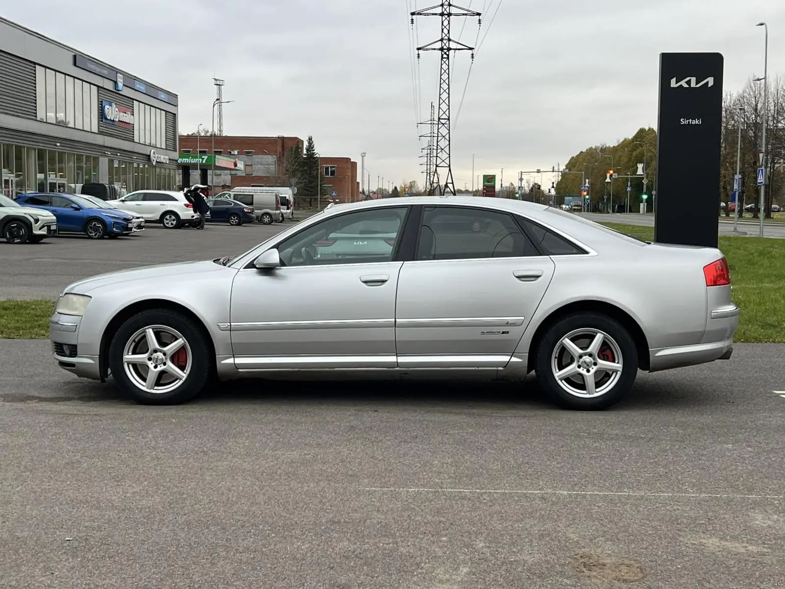 Audi A8