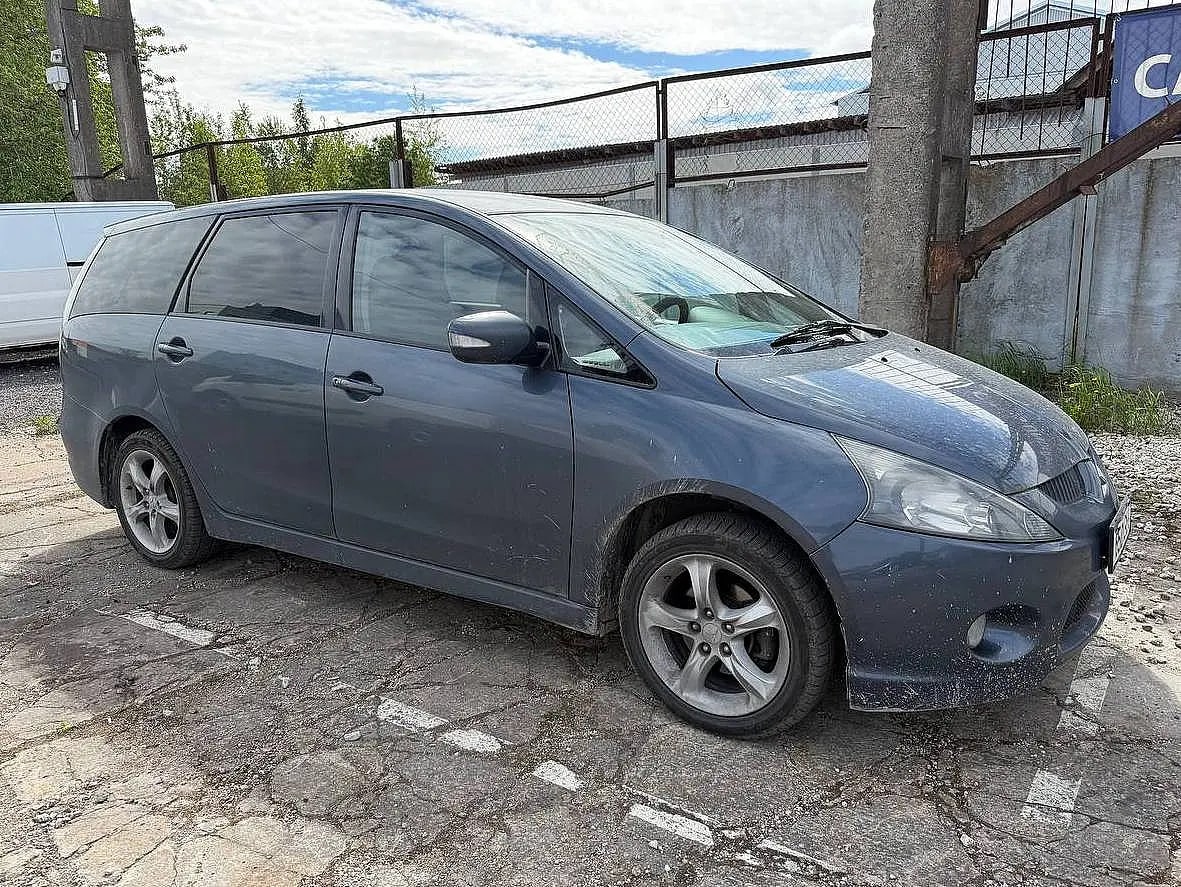 Mitsubishi Grandis