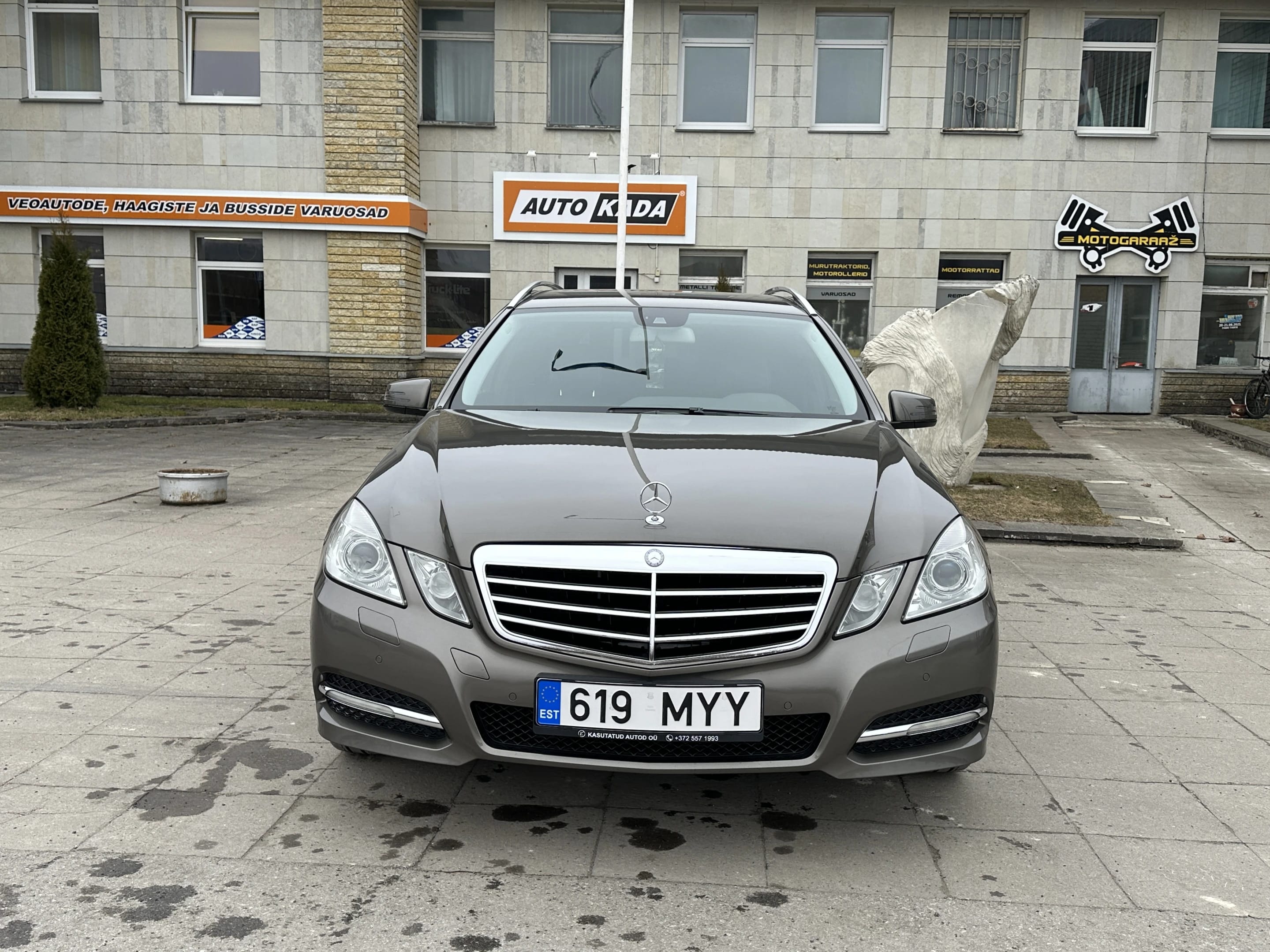 Mercedes-Benz E 200