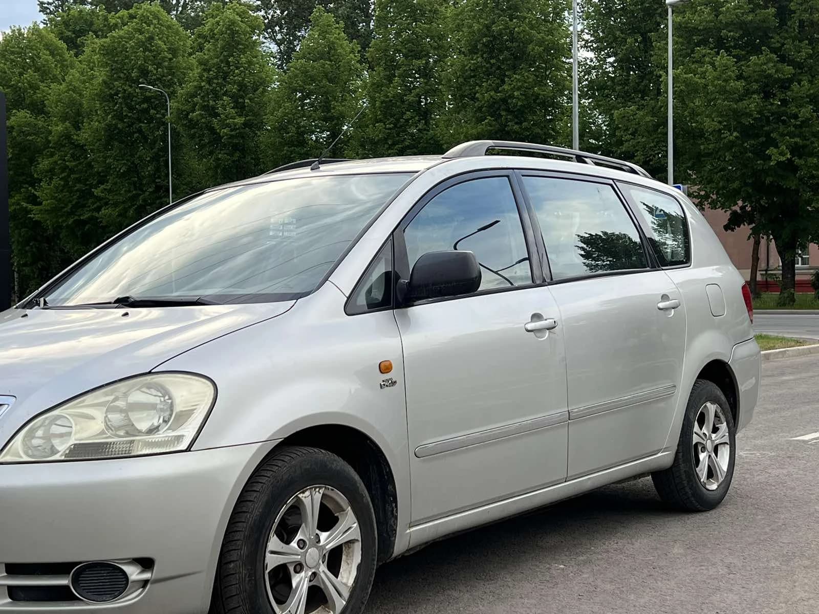 Toyota Avensis Verso