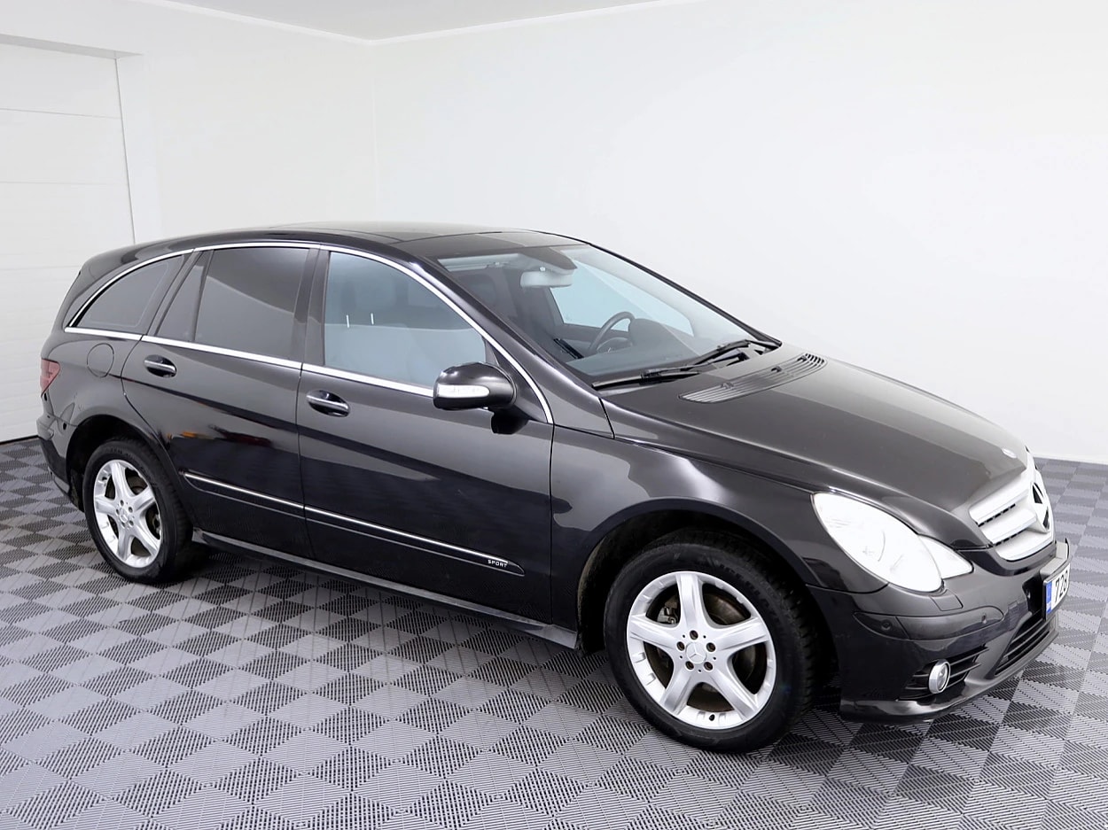 Mercedes-Benz R 320