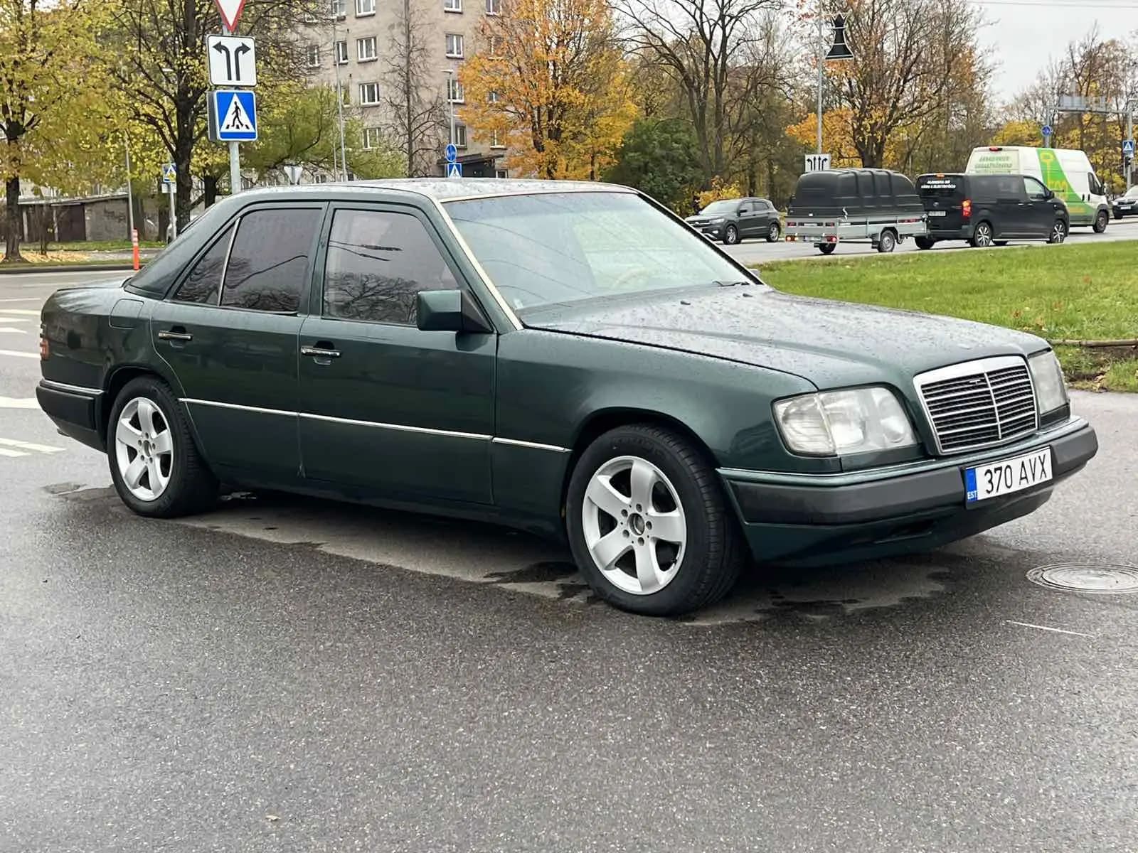 Mercedes-Benz 300