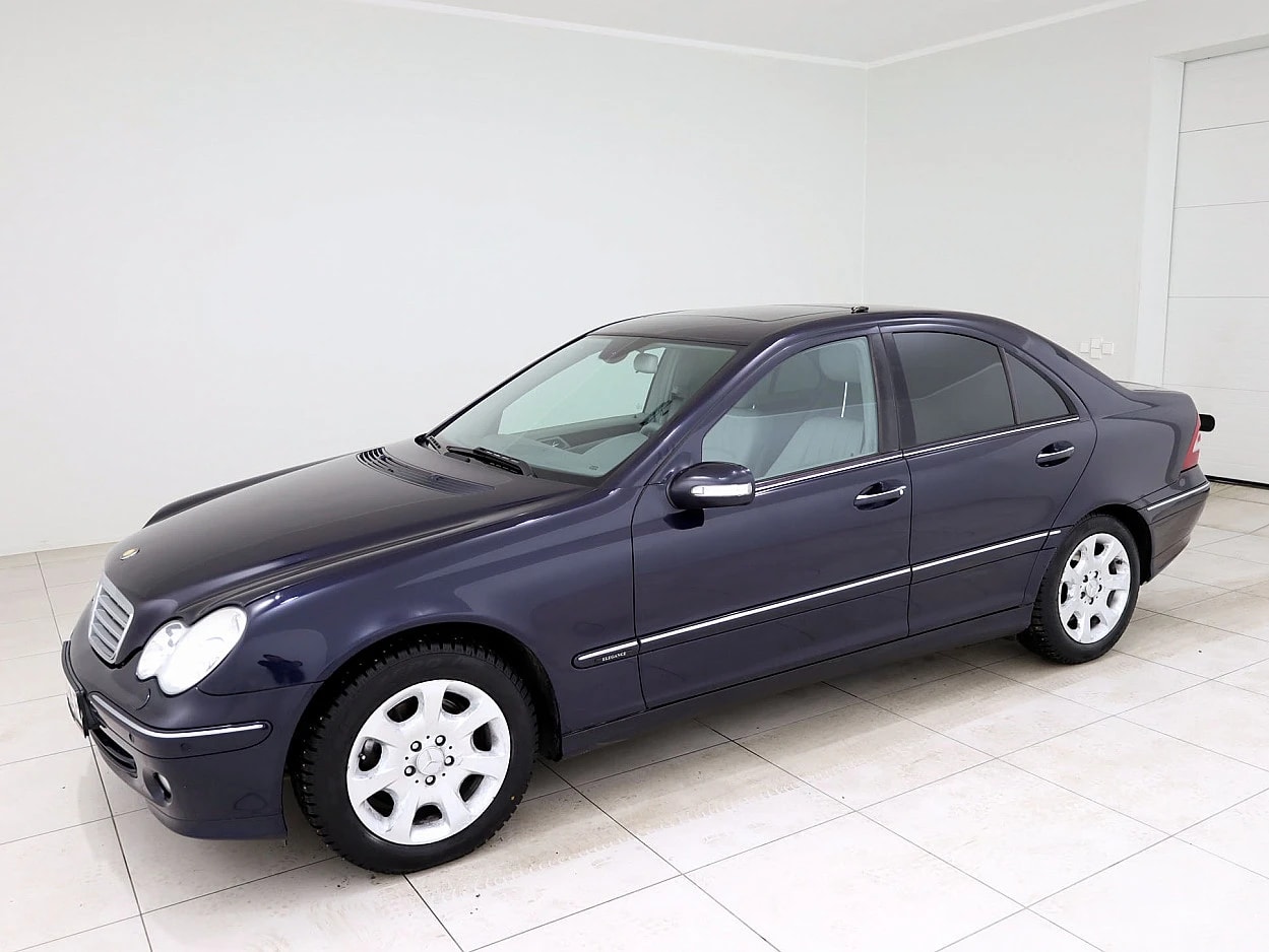 Mercedes-Benz C 240