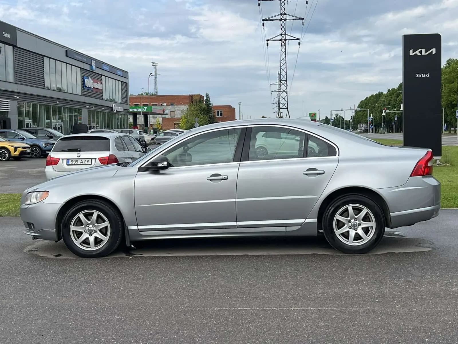 Volvo S80