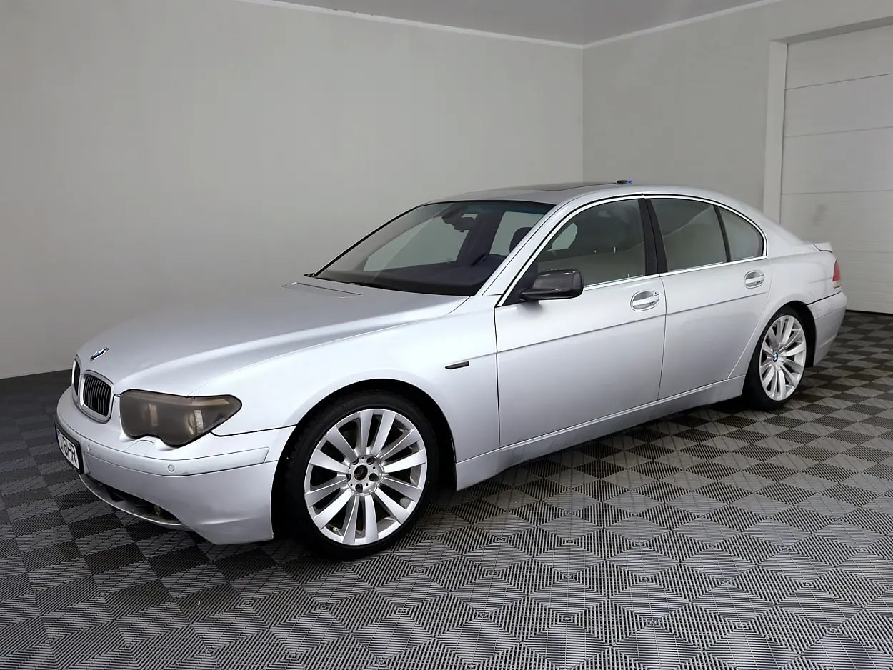 BMW 730