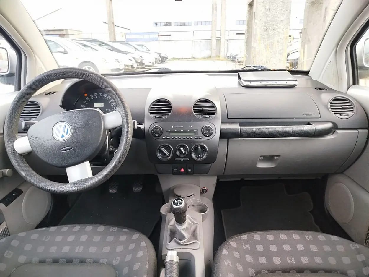 Volkswagen New Beetle