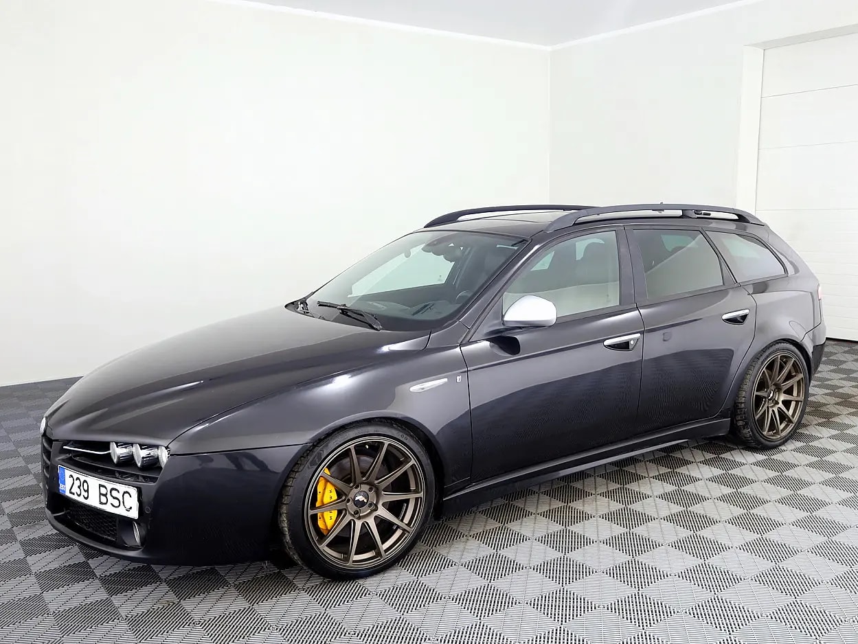 Alfa Romeo 159