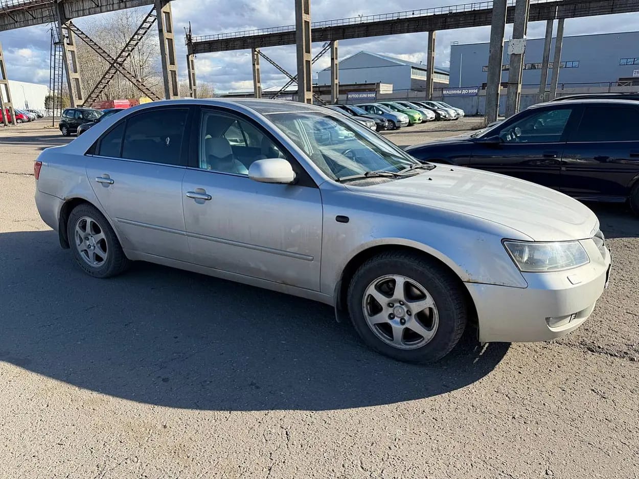 Hyundai SONATA