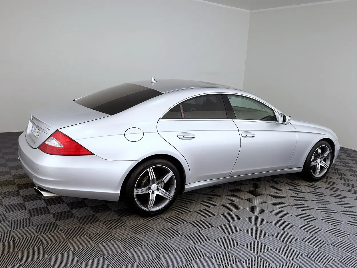 Mercedes-Benz CLS 320