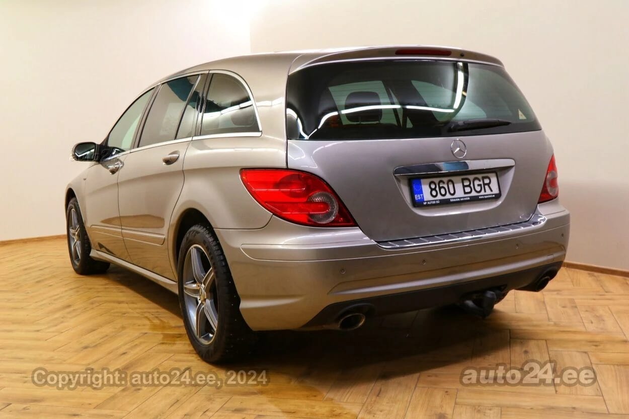 Mercedes-Benz R 320