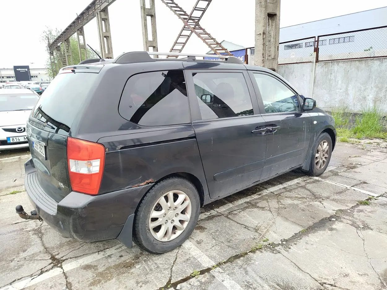 Kia Carnival
