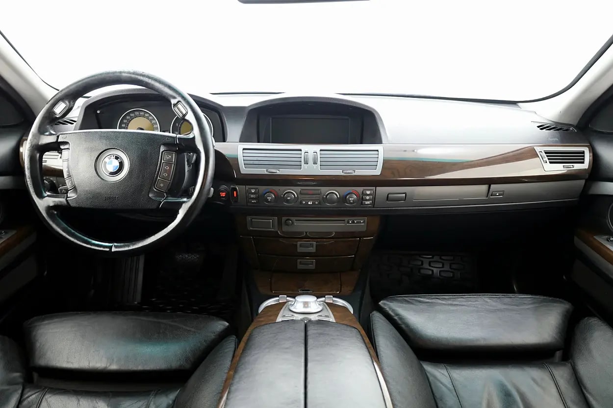 BMW 730