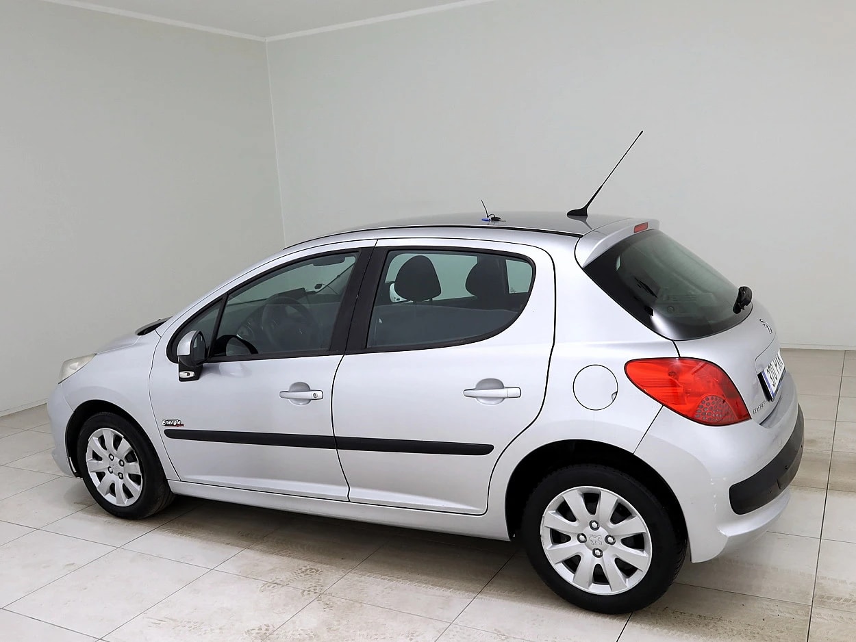 Peugeot 207