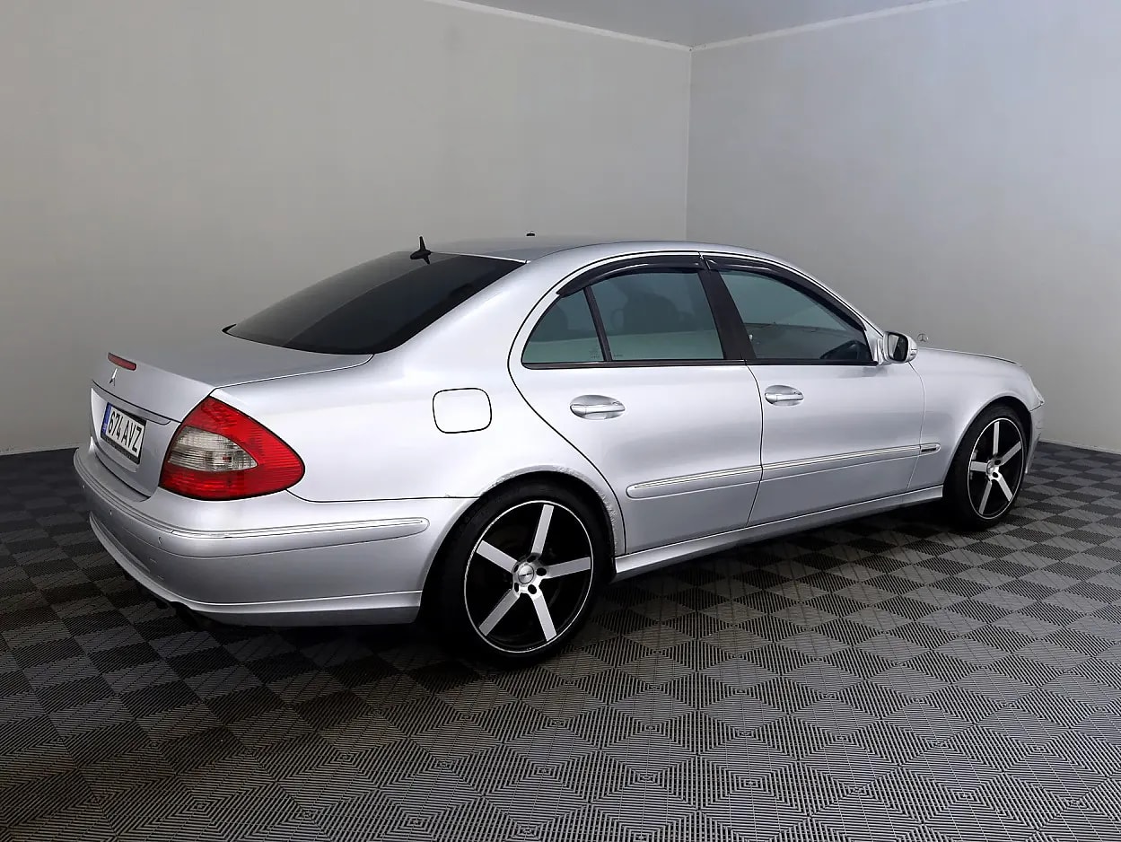 Mercedes-Benz E 280