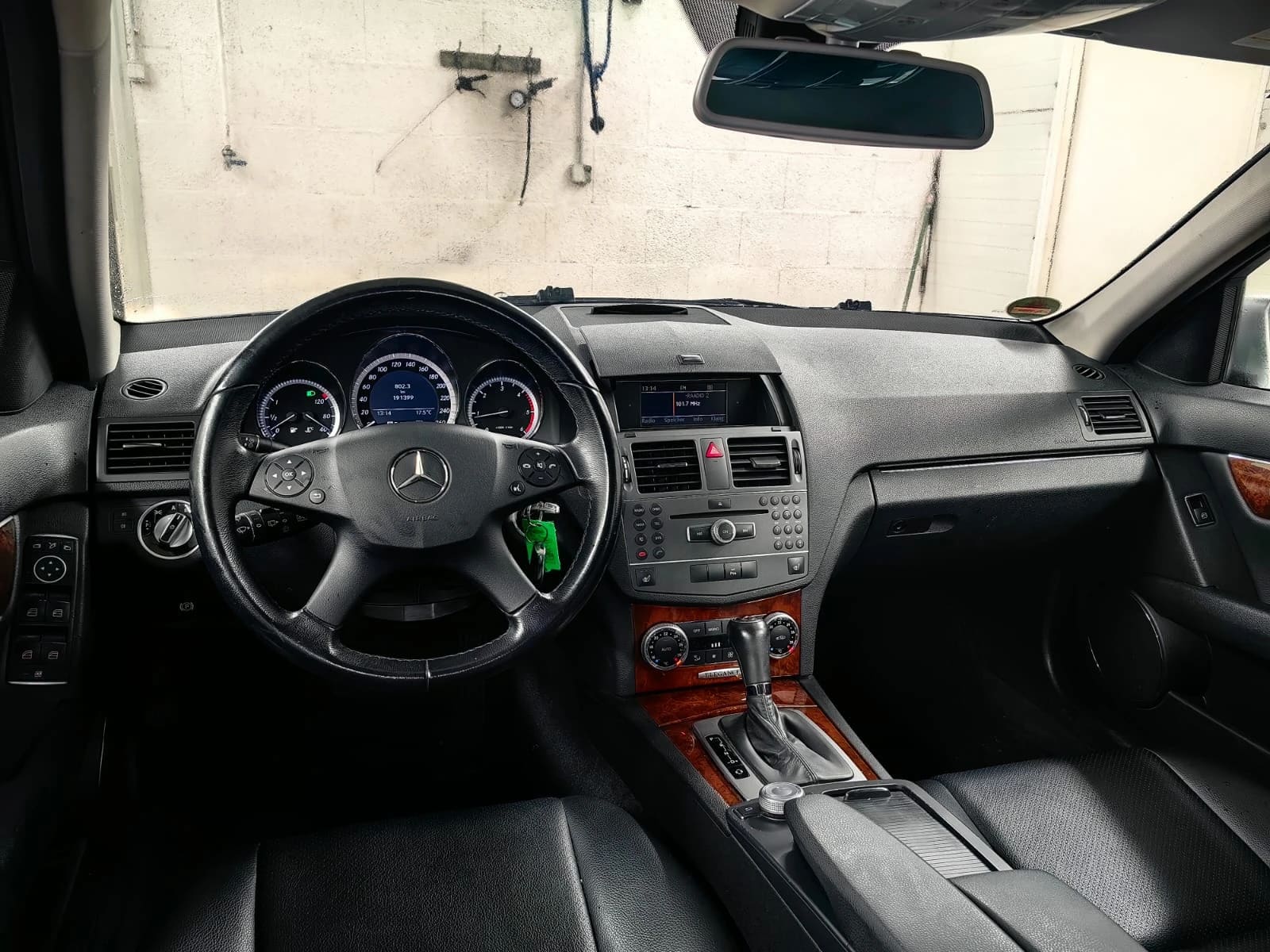 Mercedes-Benz C 180