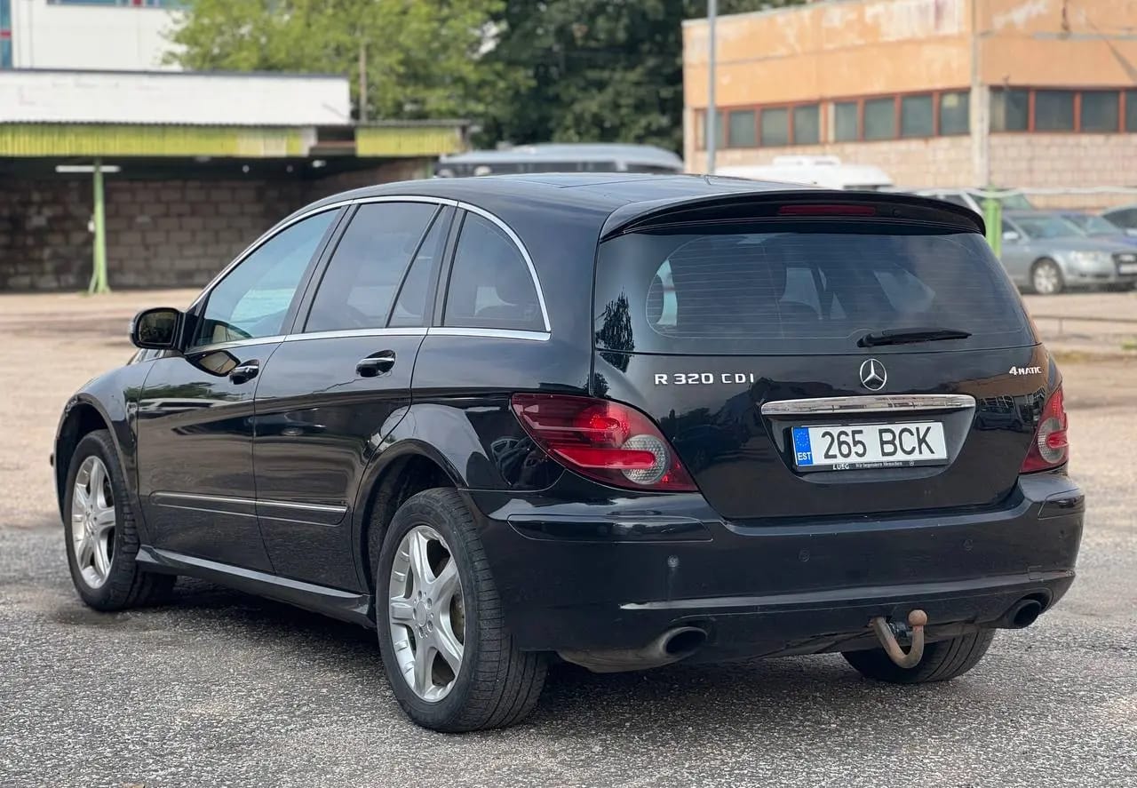Mercedes-Benz R 320