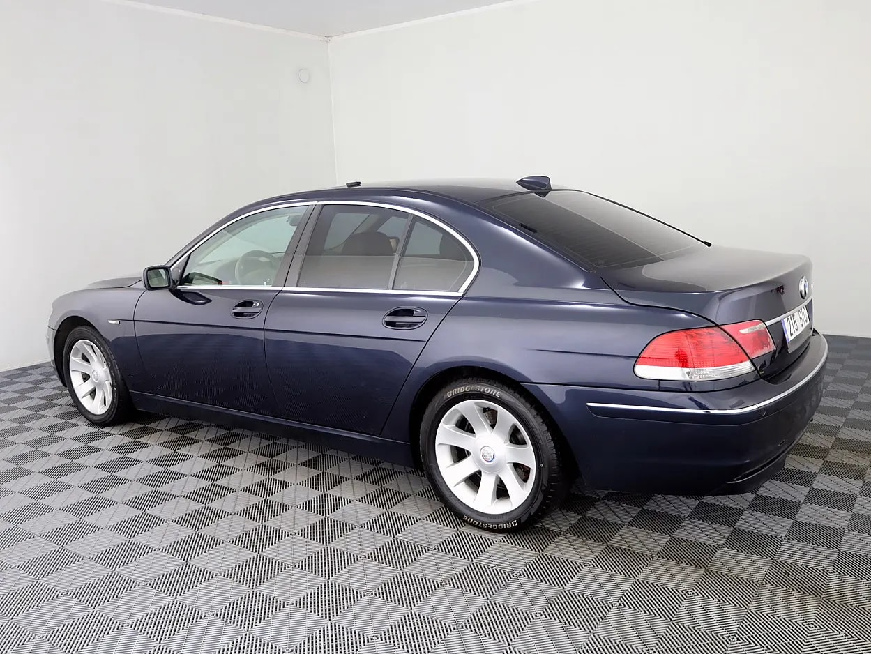 BMW 730