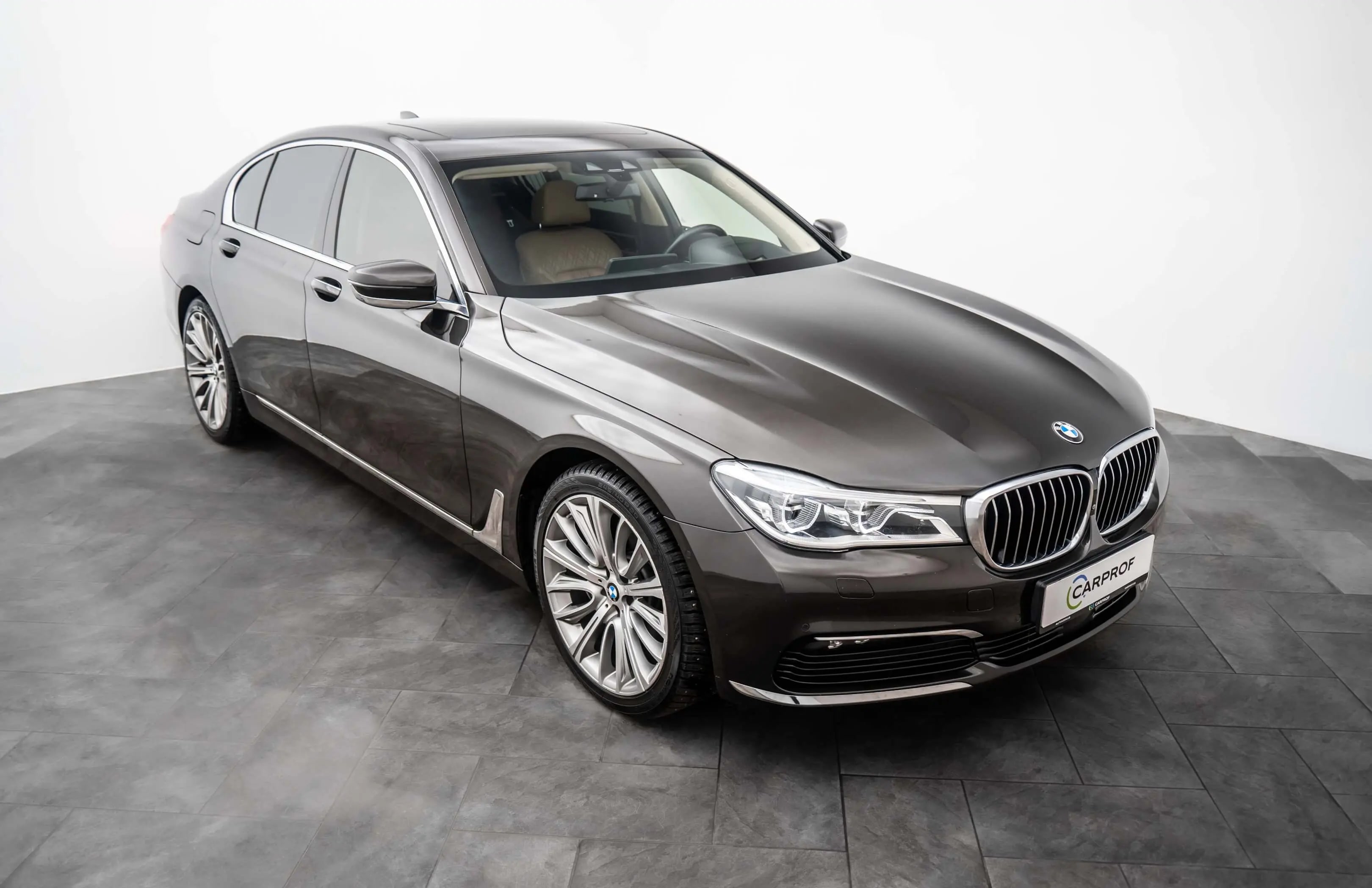 BMW 730