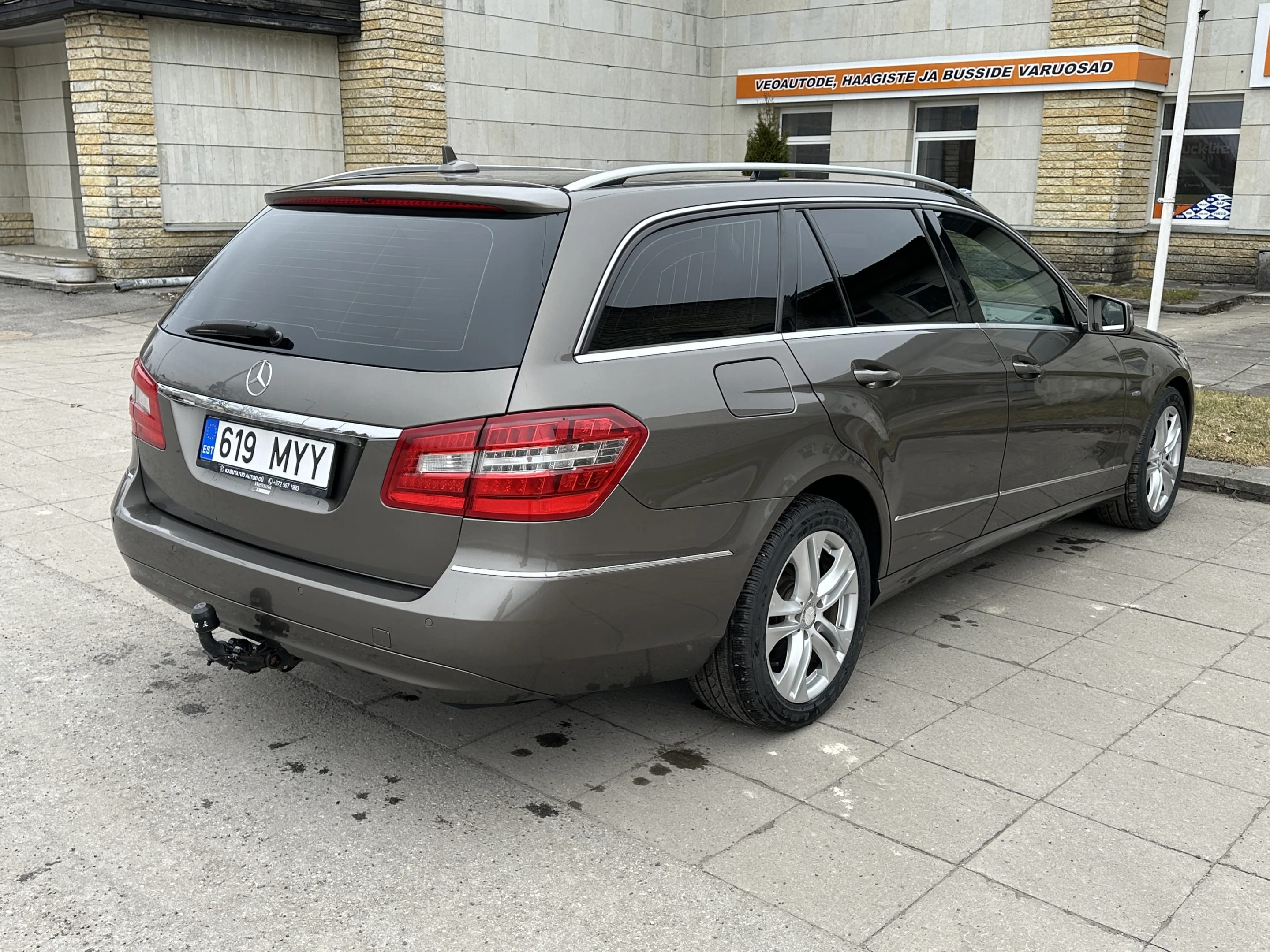 Mercedes-Benz E 200