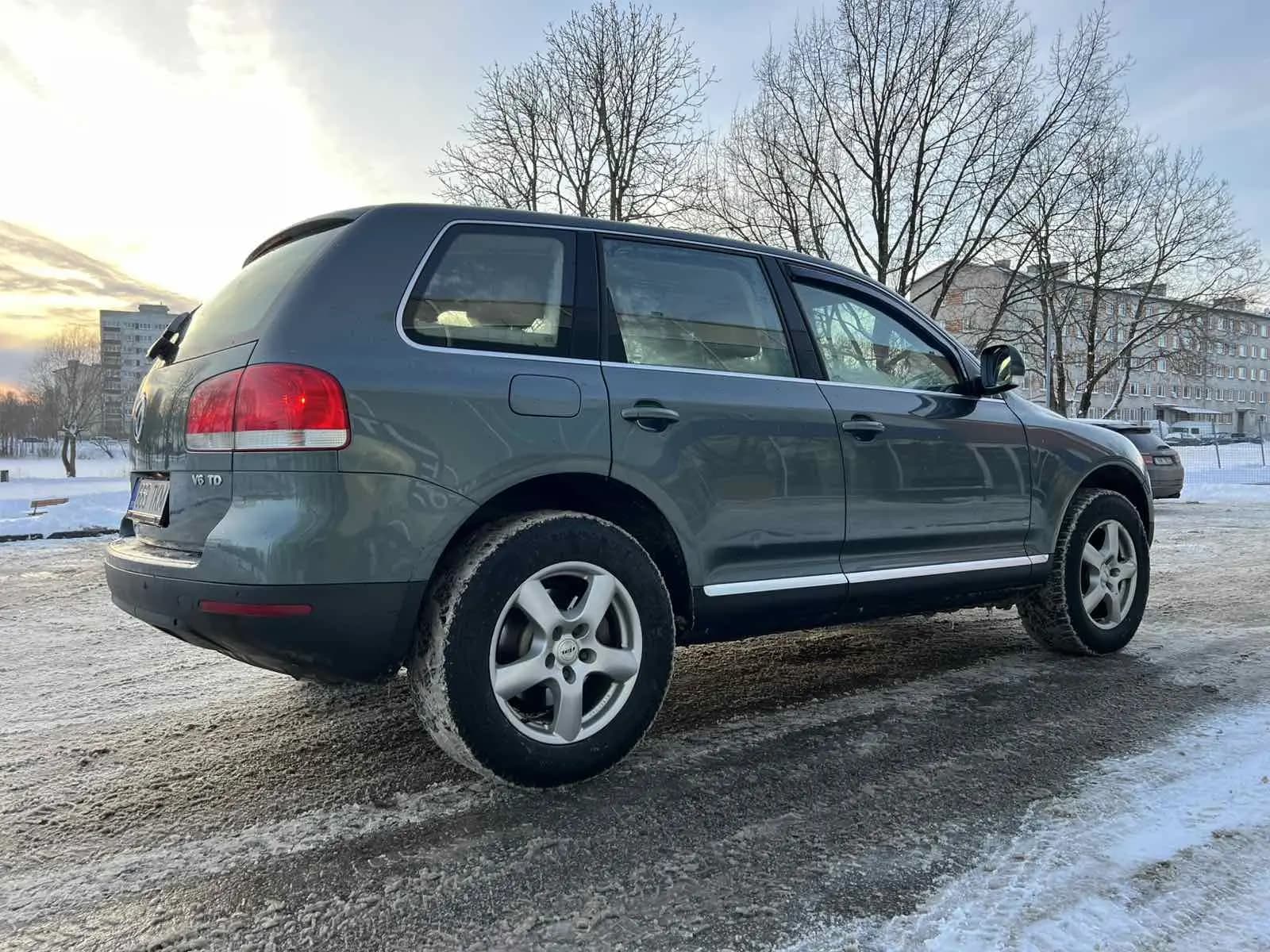 Volkswagen Touareg