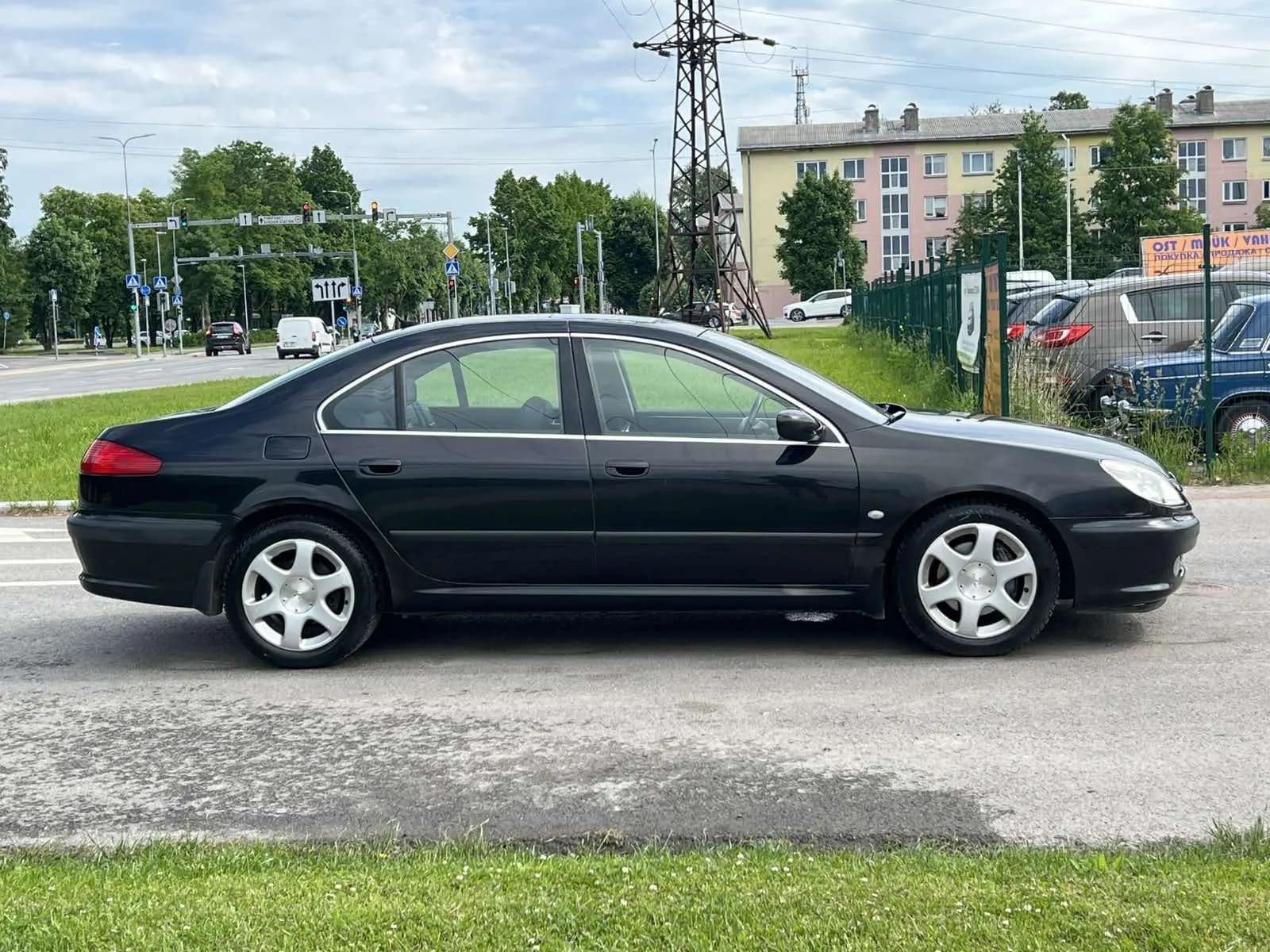 Peugeot 607