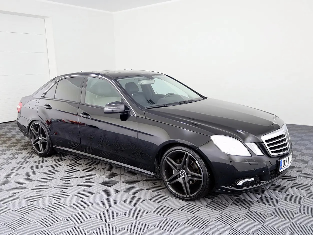 Mercedes-Benz E 220