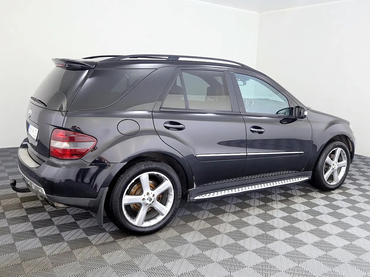 Mercedes-Benz ML 320