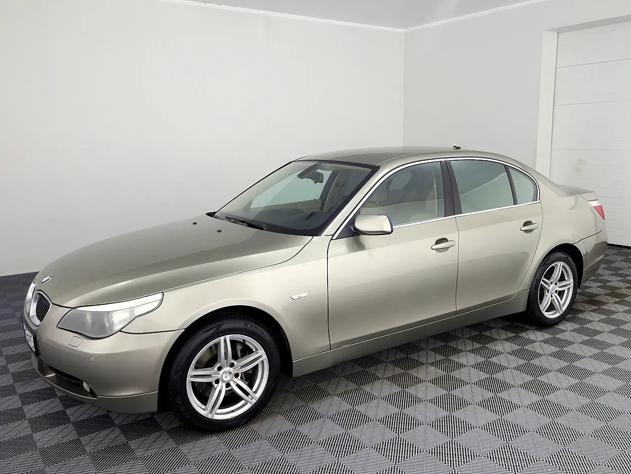 BMW 525