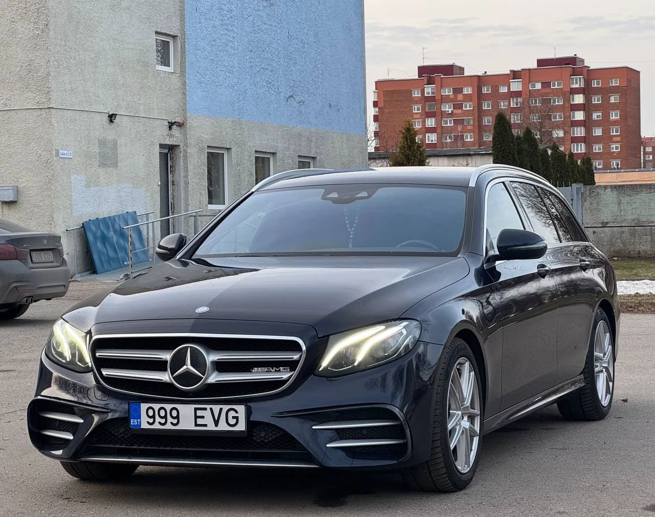Mercedes-Benz E 220