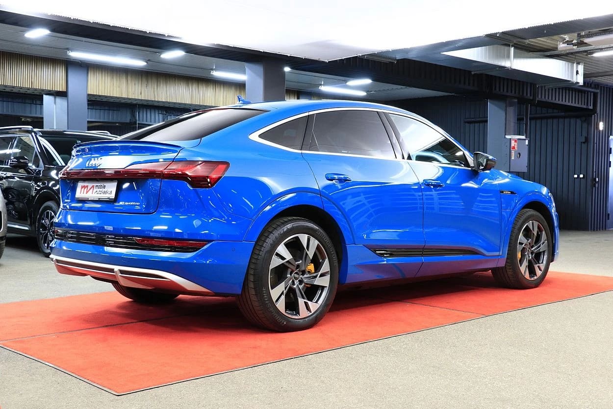 Audi e-tron
