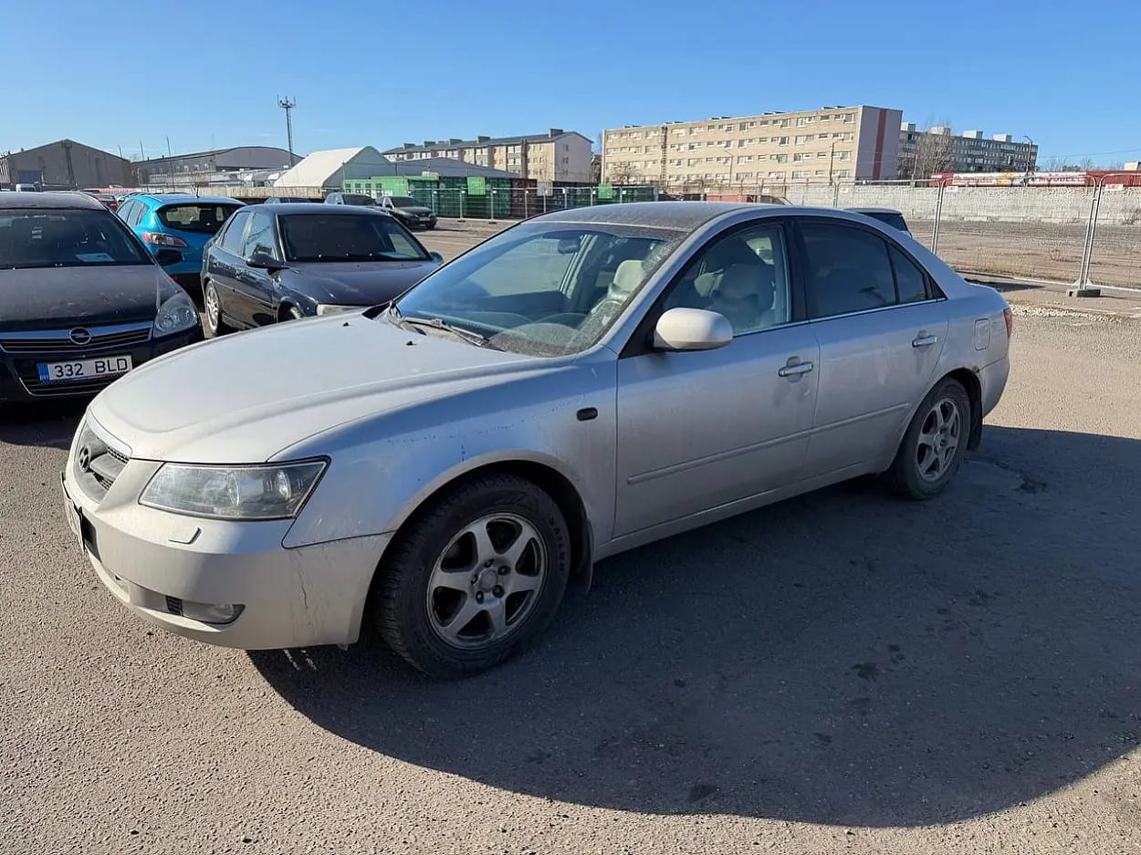 Hyundai SONATA