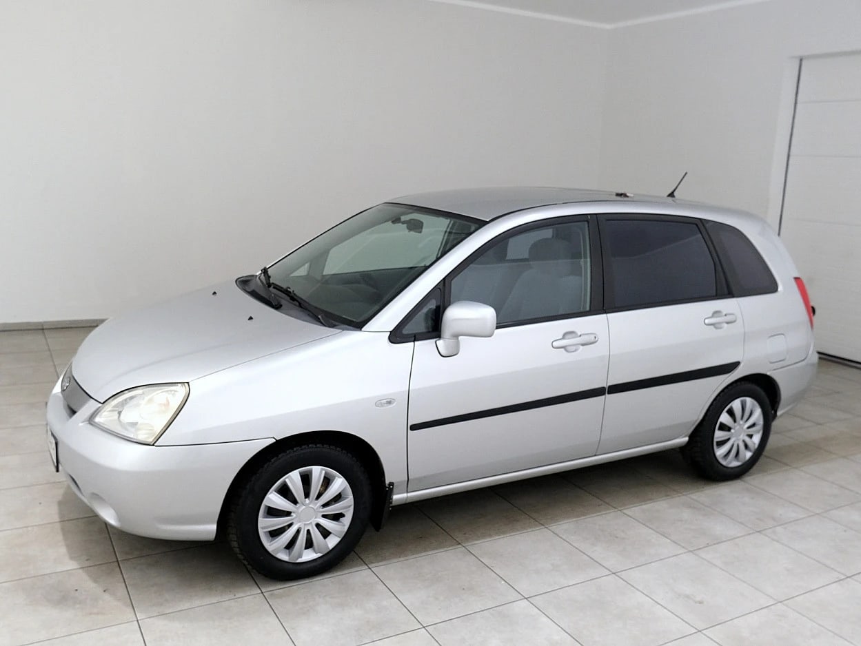 Suzuki Liana