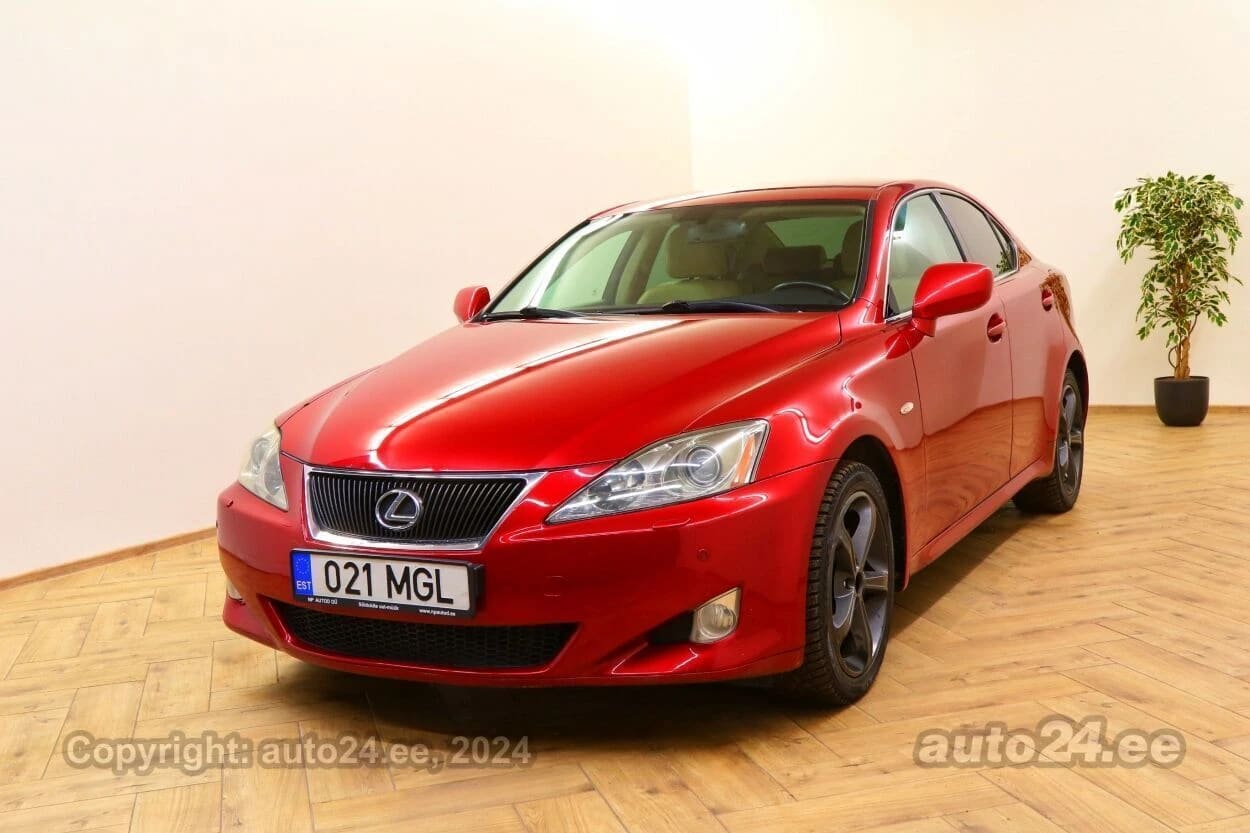 Lexus IS 220
