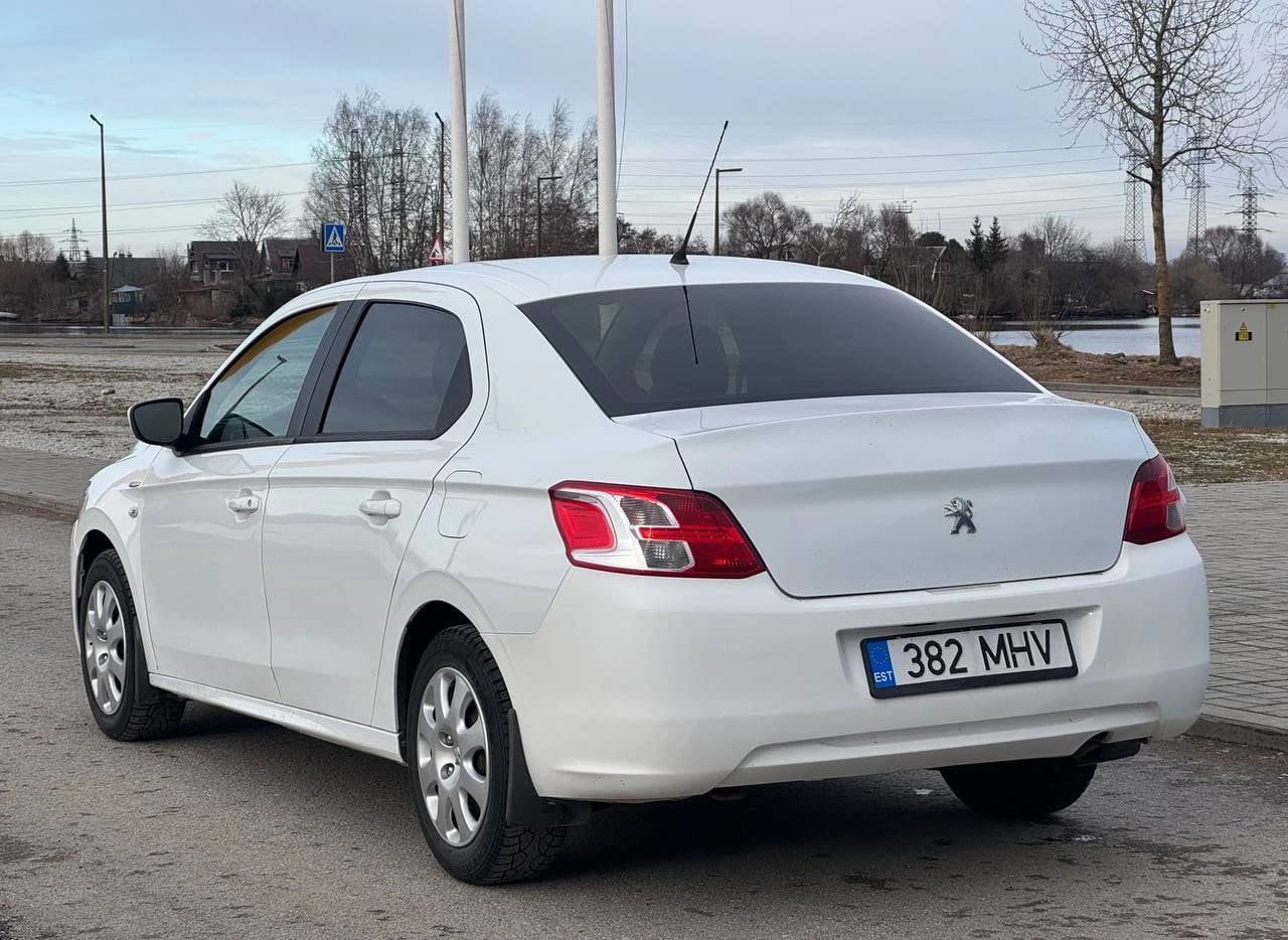 Peugeot 301